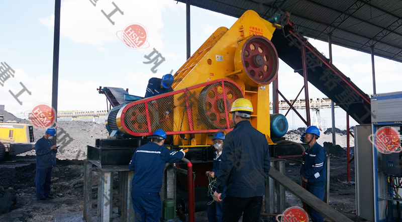 雙級(jí)粉碎機(jī)用戶現(xiàn)場(chǎng)